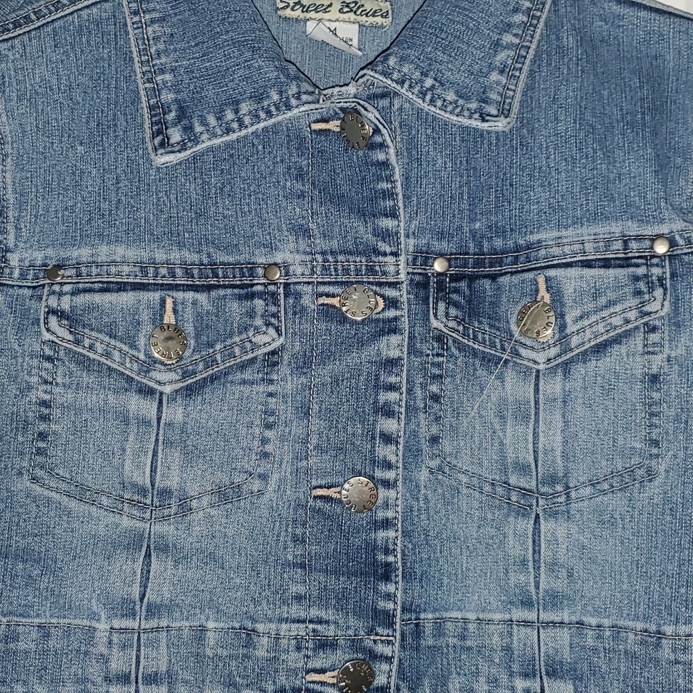 Cropped Jean Jacket - Picture 2 of 4